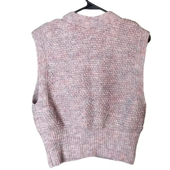UO Urban Outfitters Women’s Sz Large Paige Textured Sweater Vest NWT - Picture 7 of 8